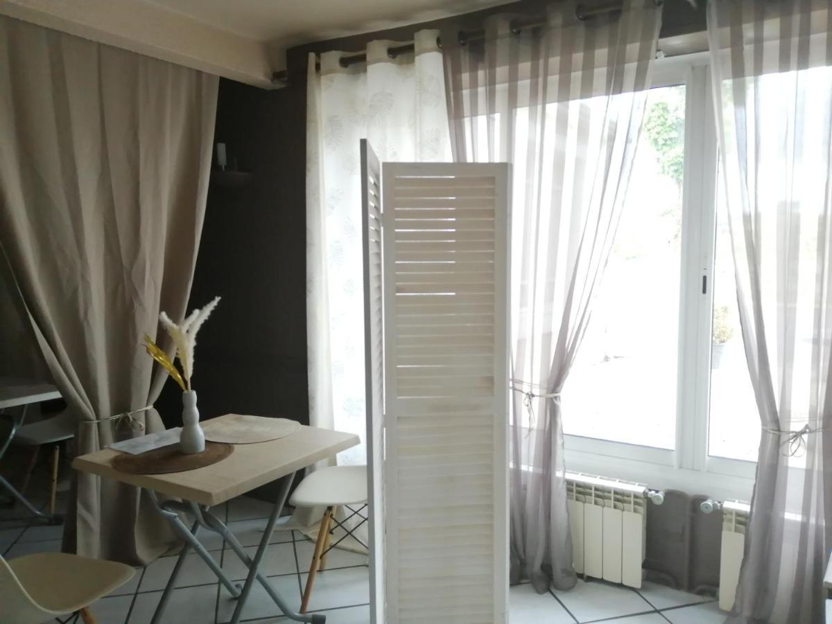 Les Chambres De La Gare Noyers-sur-Cher Esterno foto