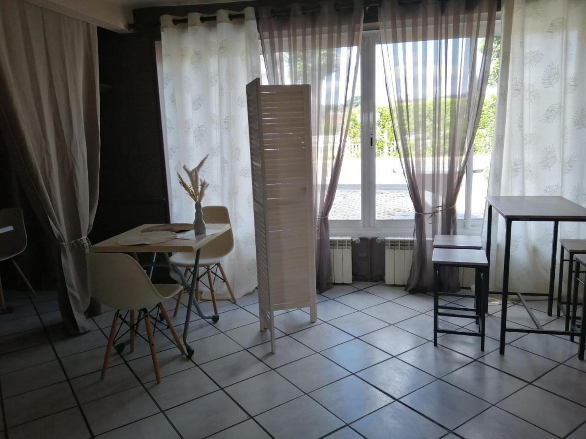 Les Chambres De La Gare Noyers-sur-Cher Esterno foto