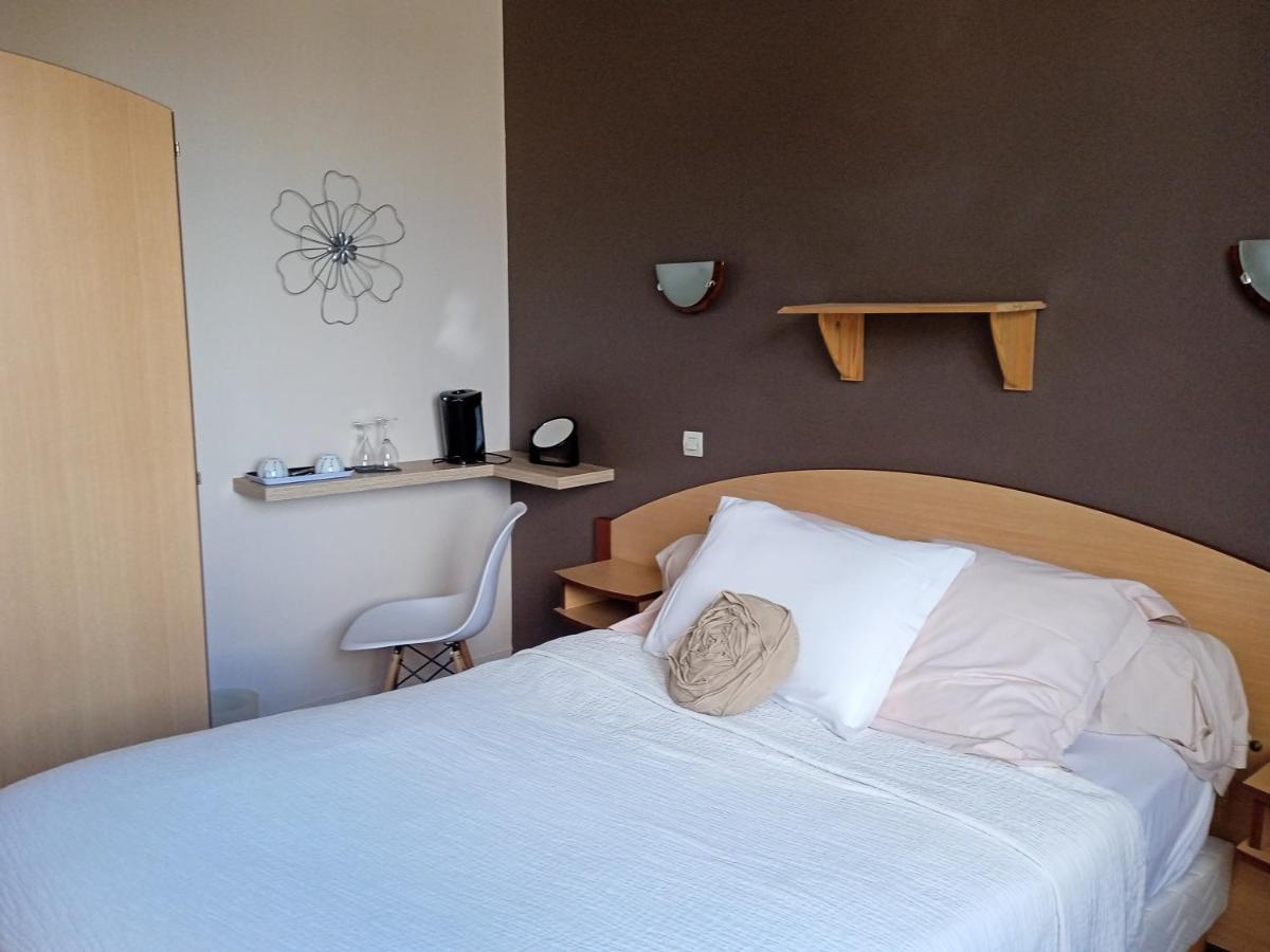 Les Chambres De La Gare Noyers-sur-Cher Esterno foto