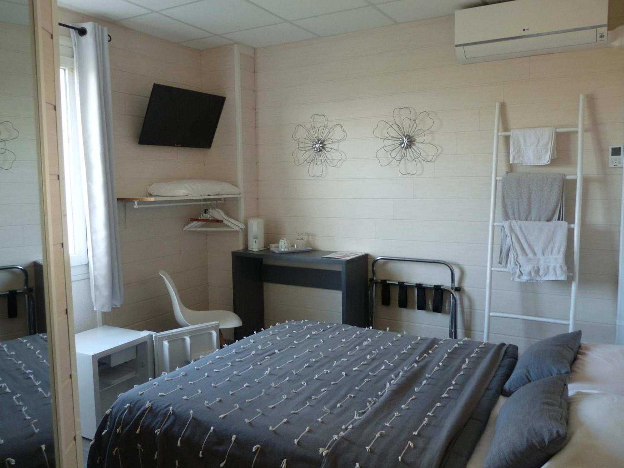 Les Chambres De La Gare Noyers-sur-Cher Esterno foto