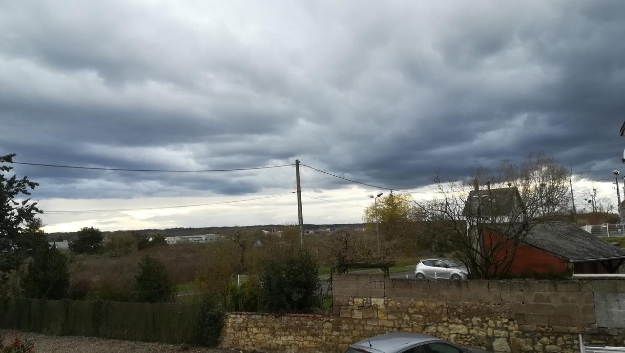 Les Chambres De La Gare Noyers-sur-Cher Esterno foto